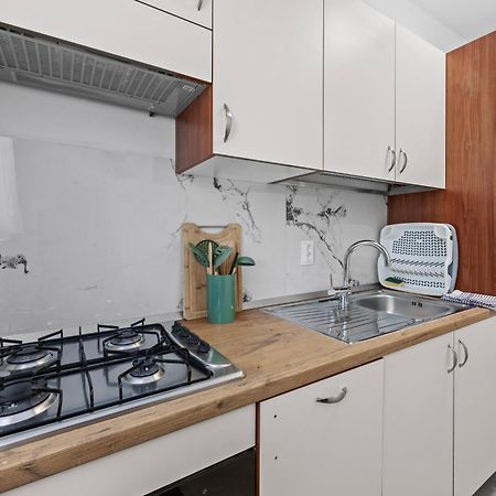 New Apartment Lejla Sisan Exterior photo