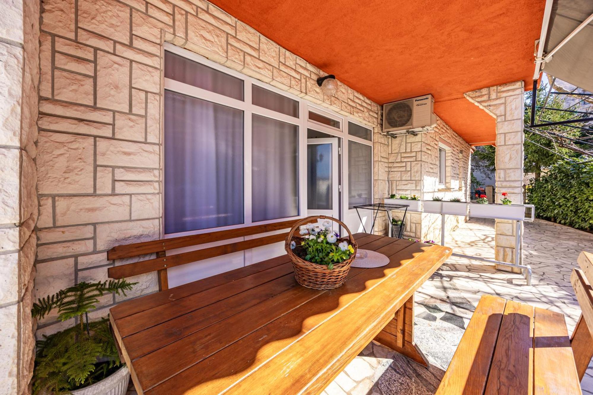 New Apartment Lejla Sisan Exterior photo